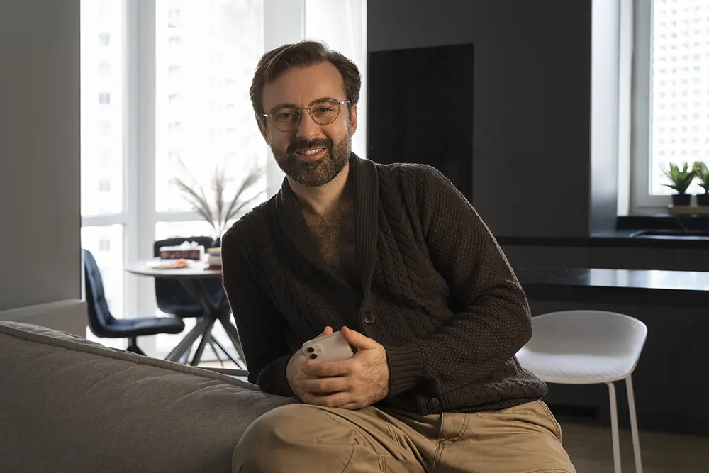 Un psychiatre qui utilise Sigmund dans son cabinet au quotidien Sigmund est l'assistant des psychiatres au Grand-Duché de Luxembourg